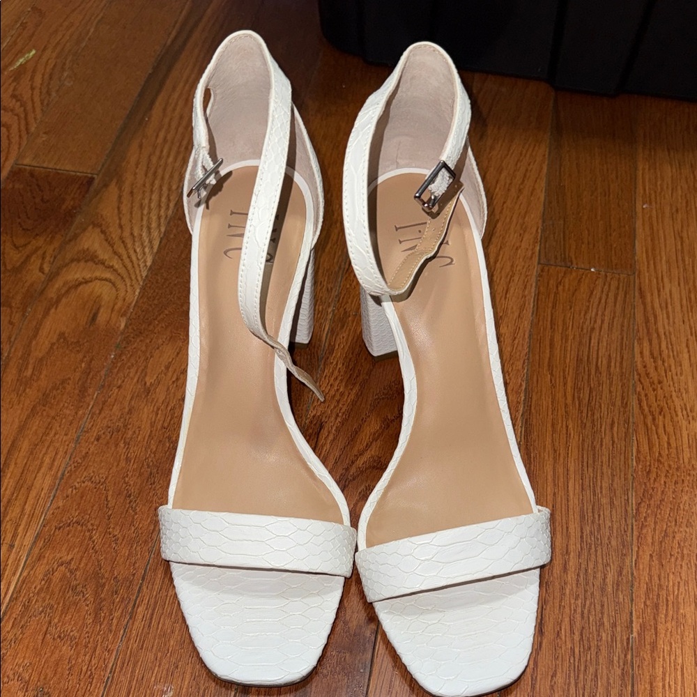 INC International Concepts White Textured Heels